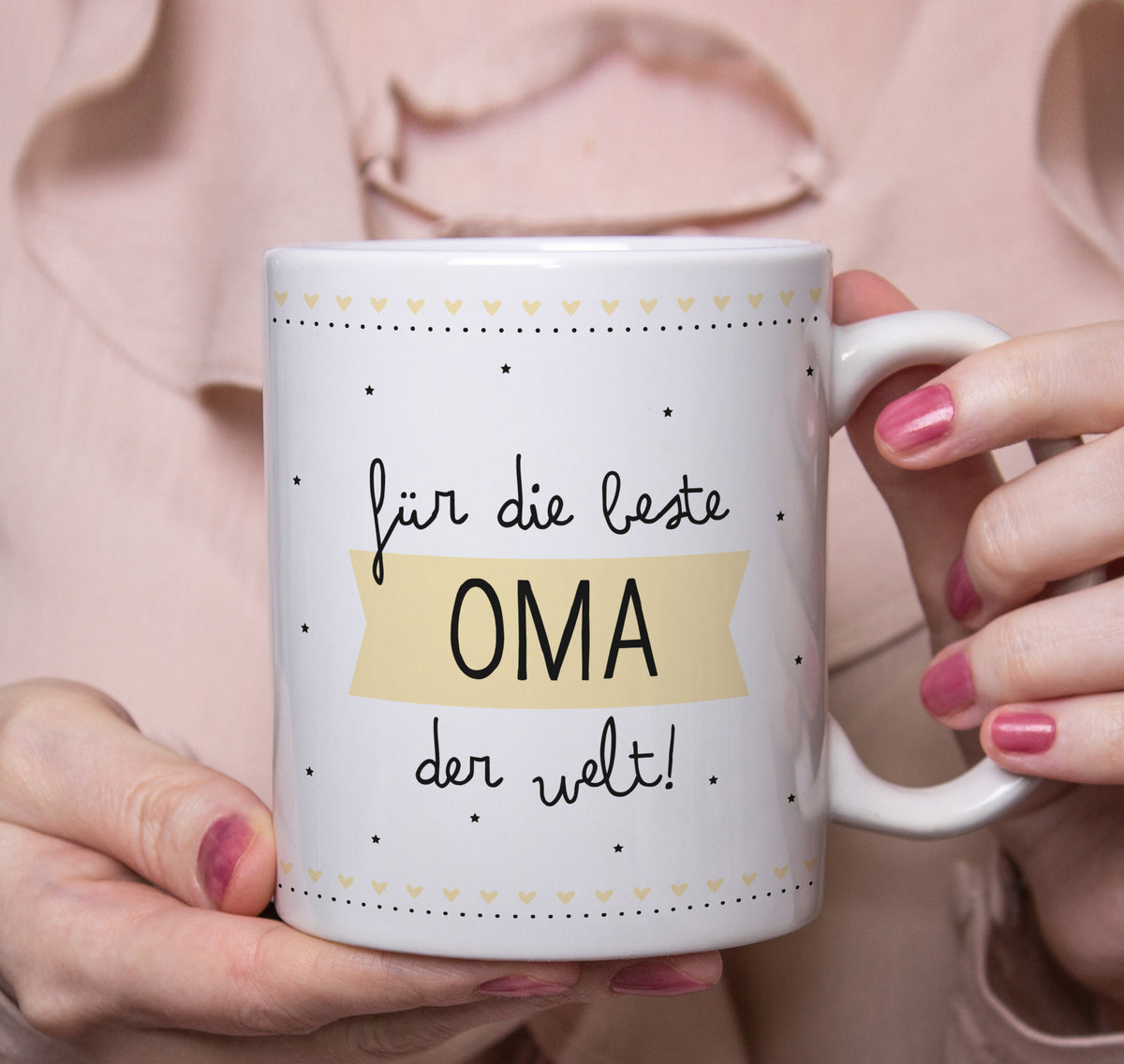 Auf diesem Bild ist folgendes zu sehen: Tasse Beste Oma als Geschenke Geschenkideen zu Geburtstag Danksagung   von OWLBOOK