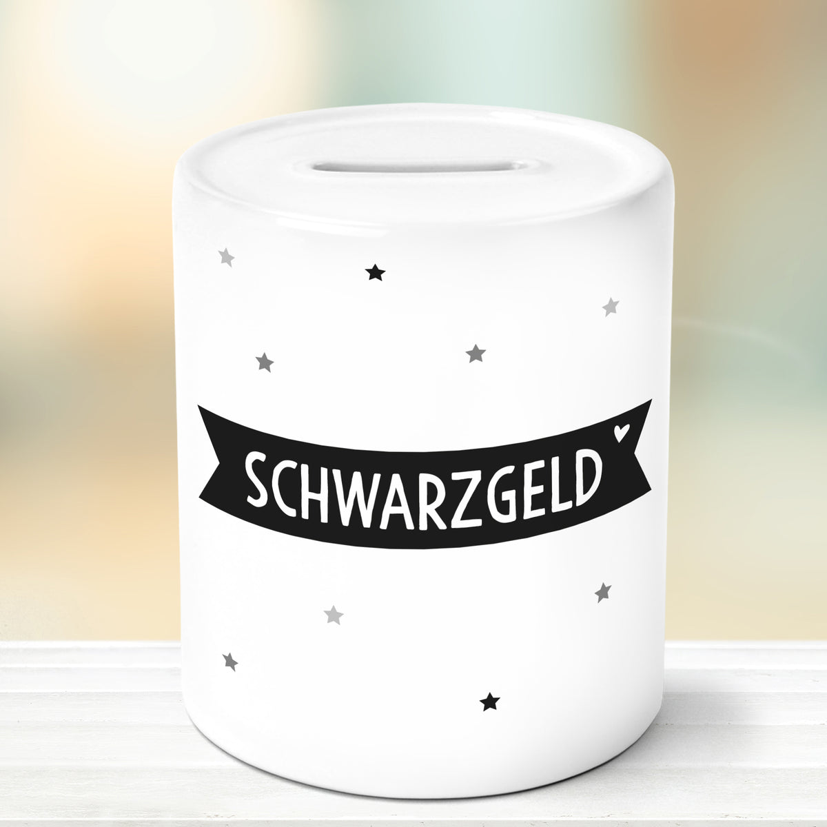 Auf diesem Bild ist folgendes zu sehen: Spardose MR & MRS Wappen mit Datum personalisiert als Geldgeschenke Geschenkideen zu Hochzeit Geburtstag Hochzeitstag Jahrestag von OWLBOOK