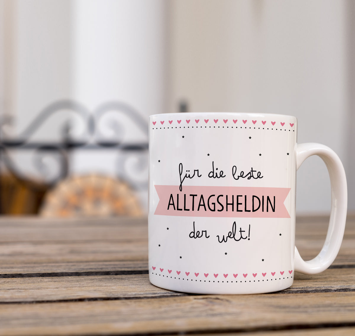 Auf diesem Bild ist folgendes zu sehen: Tasse Beste Alltagsheldin als Geschenke Geschenkideen zu Danksagung Abschied   von OWLBOOK